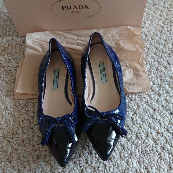 PRADA Patent Leather Flats & Oxfords flats size 37 - Picture 1 of 9